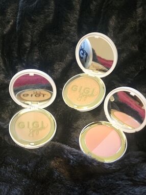 Gigi Gorgeous Compact Set:  Blush, Bronzer and Highlighter.